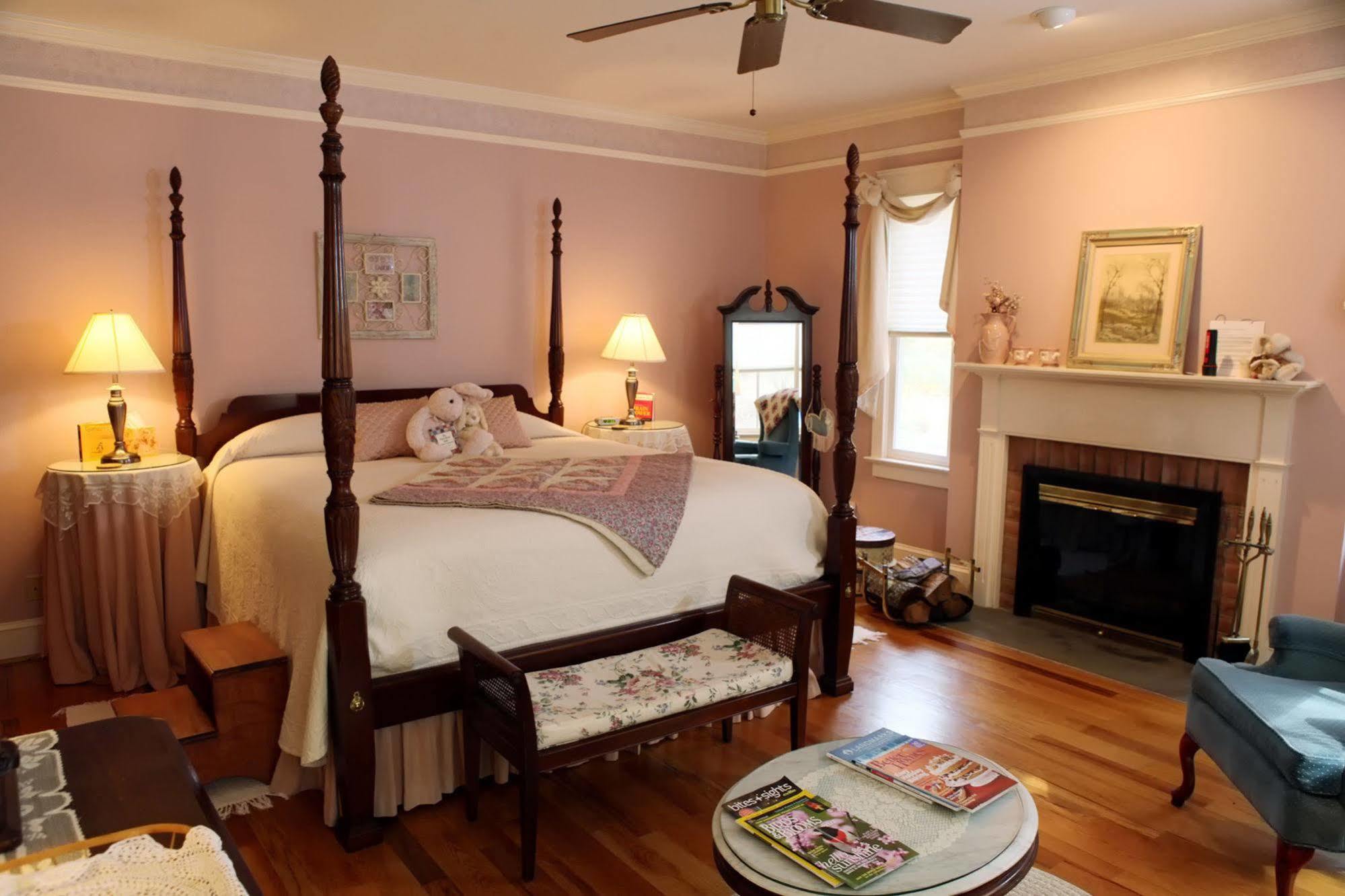 The Inn At Sugar Hollow Farm Crozet Eksteriør billede